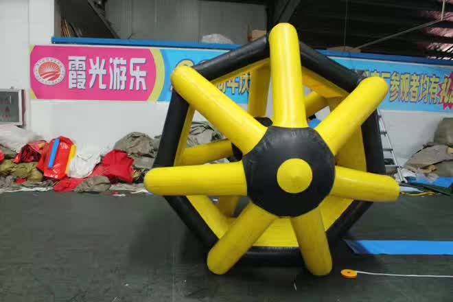 朝阳充气水上滚筒球
